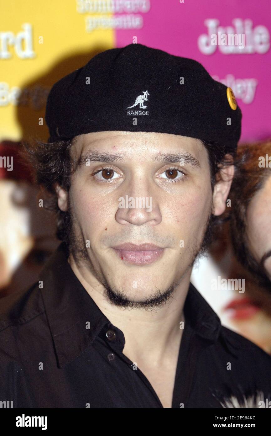 Der spanische Schauspieler Sergio Peris-Mencheta nimmt an der Premiere des Films 'Toi & moi' von Julie Lopez Curval Teil, der am 7. März 2006 im Kino UGC les Halles in Paris, Frankreich, stattfand. Foto von Bruno Klein/ABACAPRESS.COM Stockfoto Der spanische Schauspieler Sergio Peris-Mencheta nimmt an der Premiere des Films 'Toi & moi' von Julie Lopez Curval Teil, der am 7. März 2006 im Kino UGC les Halles in Paris, Frankreich, stattfand. Foto von Bruno Klein/ABACAPRESS.COM Stockfoto