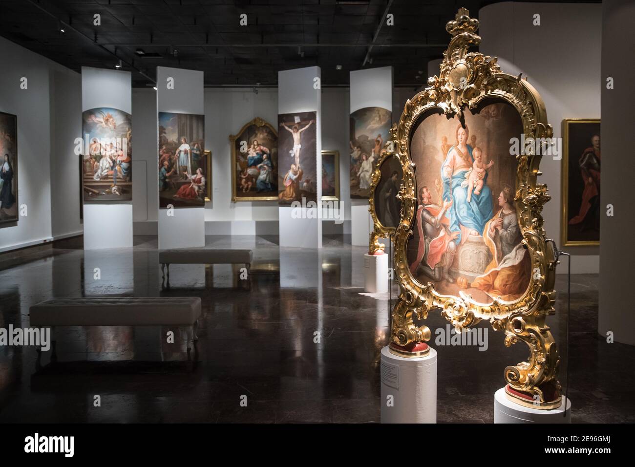 Gemälde, die während einer Ausstellung von Szymon Czechowicz, einem polnischen Barockkünstler im Nationalmuseum, zu sehen sind.Szymon Czechowicz, ein Künstler, dessen Werk mit dem der besten italienischen Meister des Barock übereinstimmt. Diese Ausstellung von über 200 Gemälden und Skizzen des Künstlers wurde in der neuesten Ausstellung im Nationalmuseum in Krakau präsentiert. Es ist eines der ersten Ereignisse seit Beginn der COVID19-Sperre. Stockfoto