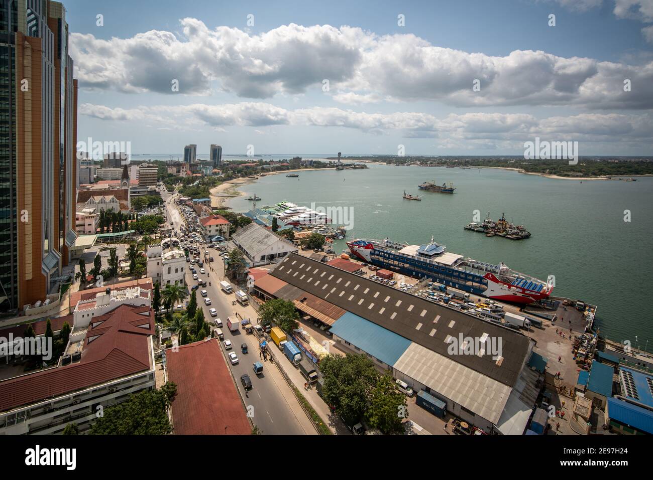 Luftaufnahme von dar Es Salaam Hauptstadt von Tansania in Afrika Stockfotografie - Alamy