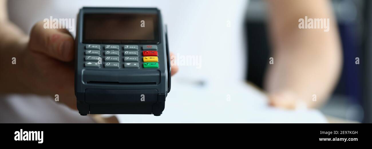 Moderne Art des kontaktlosen Shoppings Stockfoto