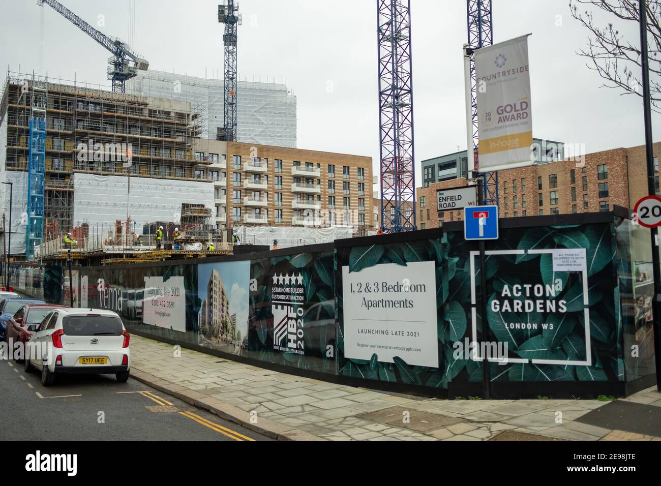 Acton, London: Die Wohnsiedlung Acton Gardens befindet sich im Bau in West London Stockfoto