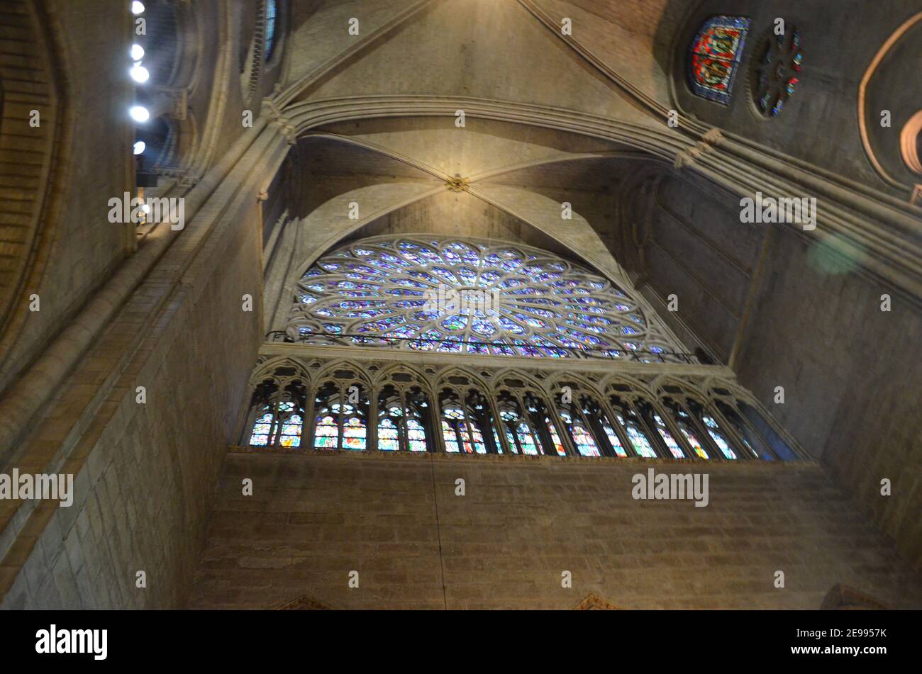 Vor dem Brand, Innenraum der Kathedrale Notre Dame, Paris, Frankreich Stockfoto