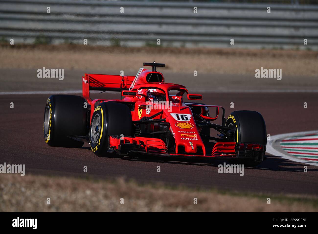 #16 Charles Leclerc Ferrari Formel 1 Weltmeisterschaft 2021, private Prüfung mit dem SF71H für die Saison 2021 in Fiorano, Modena. Stockfoto