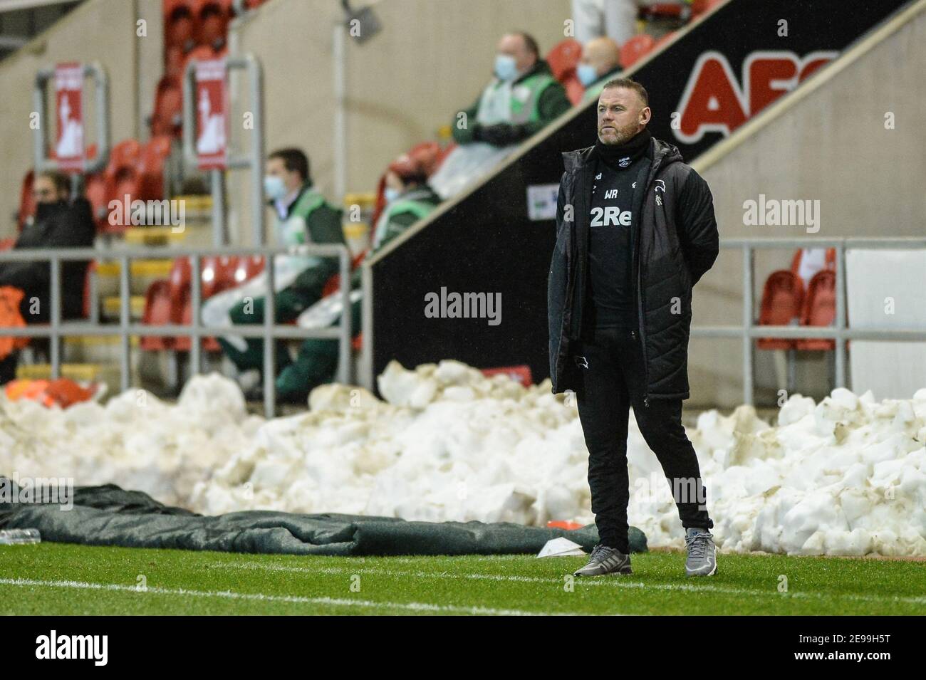 Rotherham, Großbritannien. Februar 2021, 03rd. Wayne Rooney Manager von Derby County auf der Touchline während des Spiels in Rotherham, Großbritannien auf 2/3/2021. (Foto von Dean Williams/News Images/Sipa USA) Quelle: SIPA USA/Alamy Live News Stockfoto