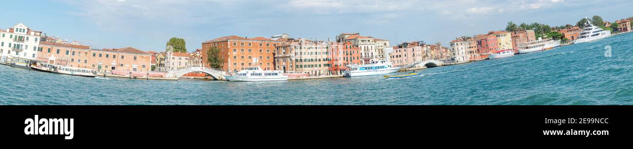 Entdeckung der Stadt Venedig und seiner kleinen Kanäle und romantischen Gassen, Italien Stockfoto