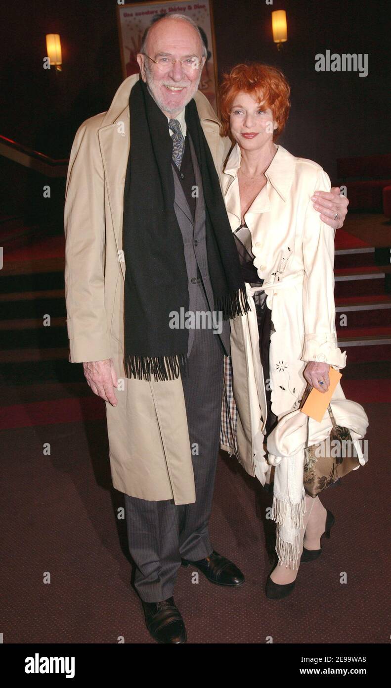 Der französische Schauspieler Jean-Pierre Marielle und seine Frau Agathe besuchen am 10. April 2006 die Premiere von Shirley und Dinos Film 'Cabaret Paradis' in Paris, Frankreich. Foto von Bruno Klein/ABACAPRESS.COM Stockfoto