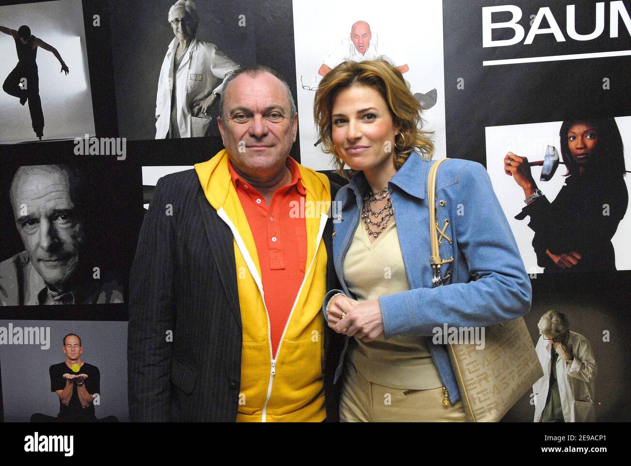 Der französische Schauspieler Jean Christophe Bouvet und die Schauspielerin Christine Lemler nehmen am 19. Mai 2006 an einem karitativen Verkauf von Baume & Mercier Uhren im 'Le Carrousel du Louvre' in Paris Teil. Foto von Bruno Klein/ABACAPRESS.COM Stockfoto