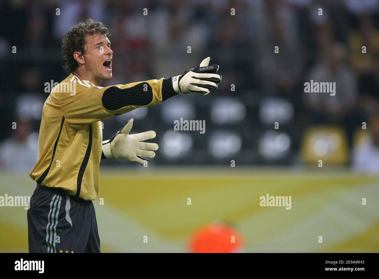 Deutschlands Torwart Jens Lehmann bei der WM 2006, Deutschland gegen Polen im Signal Iduna Park Stadion in Dortmund, Deutschland am 14, 2006. Deutschland gewann 1-0. Foto von Gouhier-Hahn-Orban/Cameleon/ABACAPRESS.COM Stockfoto