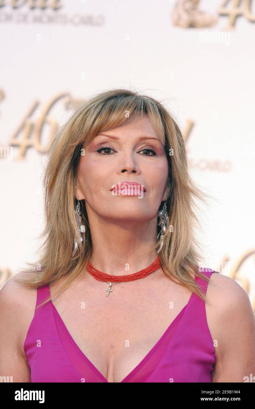 Amanda Lear nimmt an der Eröffnungsfeier des Monte-Carlo Television Festival 46th in Monaco am 26. Juni 2006 Teil. Foto von Denis Guignebourg/ABACAPRESS.COM Stockfoto