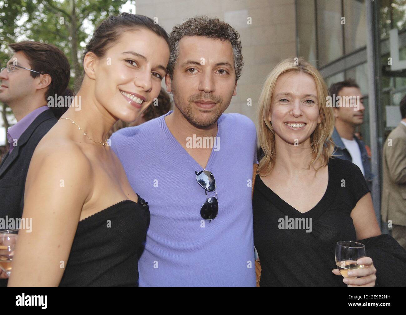 Zoe Felix, Atmen Kelif und Lea Drucker nehmen an der Party in der Cinematheque Francaise Teil, um die 'Fete du Cinema' in Paris am 27. Juni 2006 zu feiern. Foto von Giancarlo Gorassini/ABACAPRESS.COM Stockfoto Zoe Felix, Atmen Kelif und Lea Drucker nehmen an der Party in der Cinematheque Francaise Teil, um die 'Fete du Cinema' in Paris am 27. Juni 2006 zu feiern. Foto von Giancarlo Gorassini/ABACAPRESS.COM Stockfoto