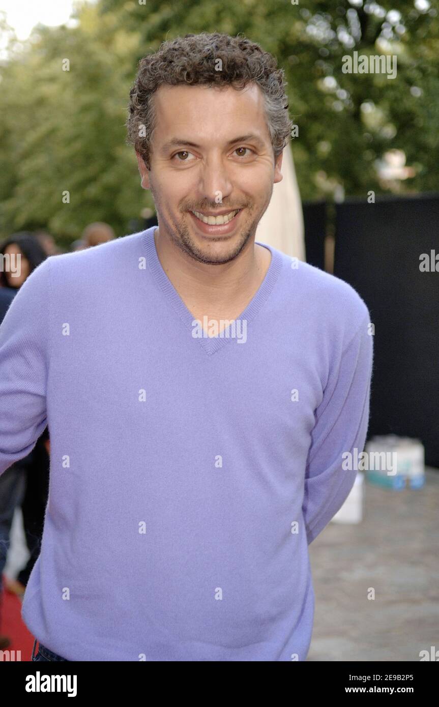 Atmen Kelif nimmt an der Party in der Cinematheque Francaise Teil, um die 'Fete du Cinema' in Paris am 27. Juni 2006 zu feiern. Foto von Giancarlo Gorassini/ABACAPRESS.COM Stockfoto Atmen Kelif nimmt an der Party in der Cinematheque Francaise Teil, um die 'Fete du Cinema' in Paris am 27. Juni 2006 zu feiern. Foto von Giancarlo Gorassini/ABACAPRESS.COM Stockfoto