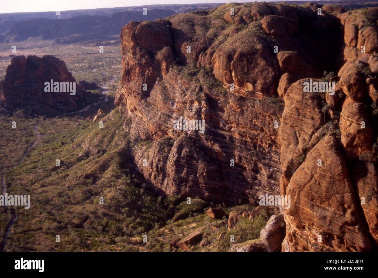 Luftaufnahme über den Purnululu National Park, einem Weltkulturerbe-Park in der Region East Kimberley in Western Australia. Stockfoto