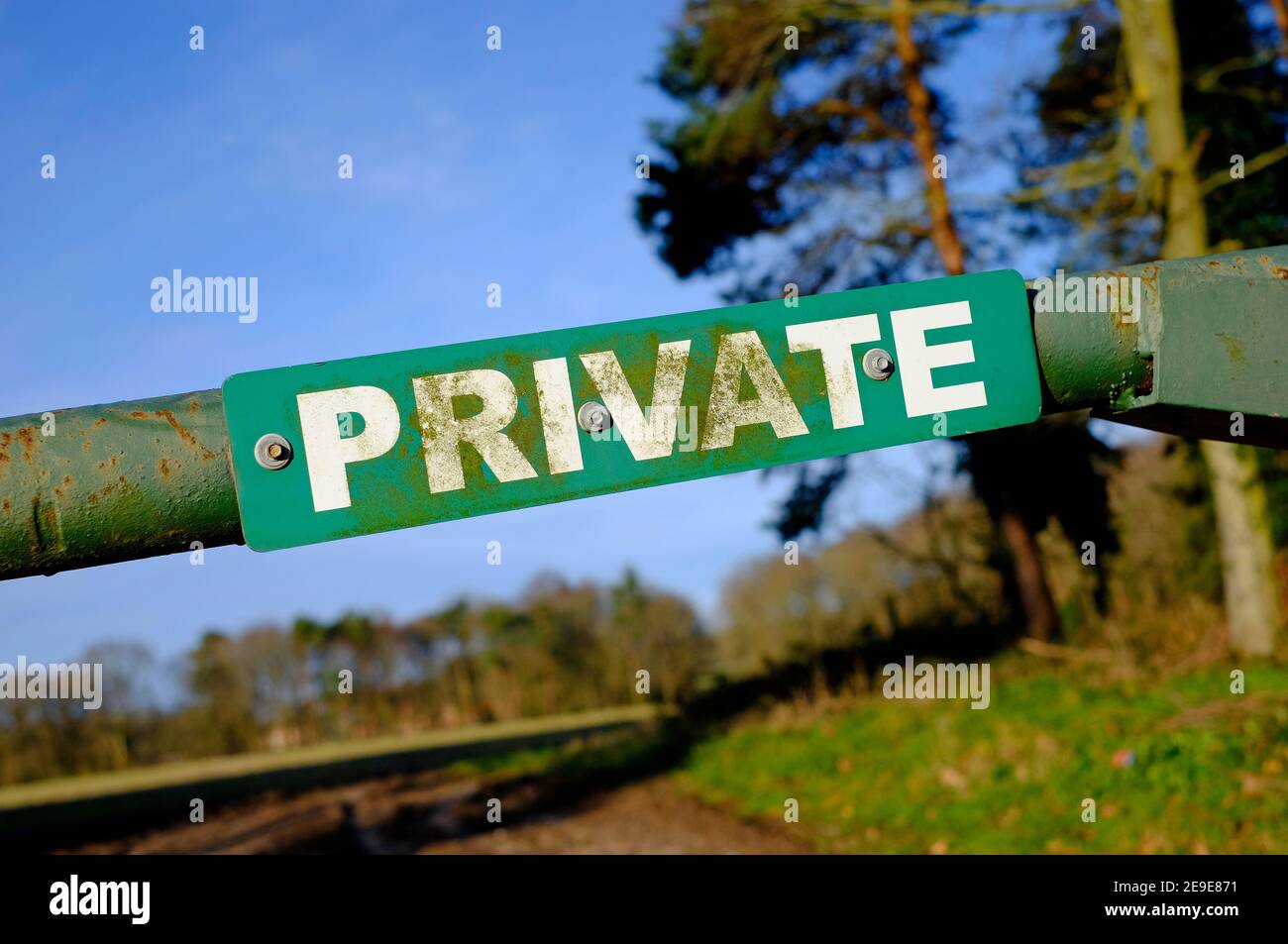 Privates Schild am Farmtor, norfolk, england Stockfoto