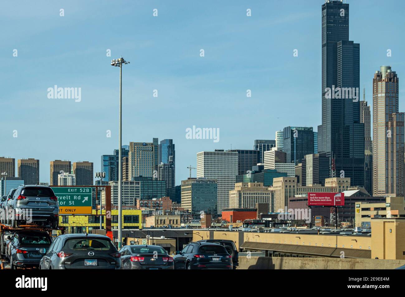 Chicago IL, USA - März 2019: Blick auf die Skyline von Chicago von I90 & I94 Stockfoto