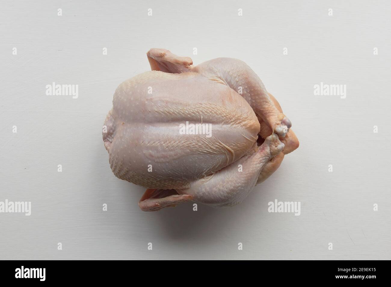 Zubereitung gebackenes Huhn in der Küche. Stockfoto