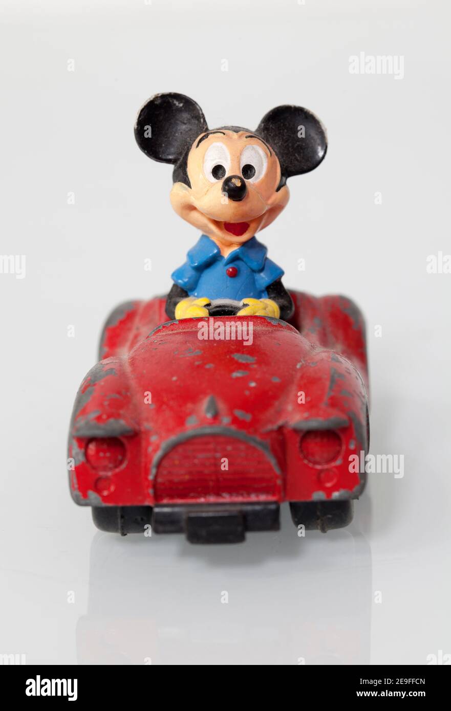 Vintage Diecast Spielzeug Modell MICKEY MAUS im Auto Stockfoto