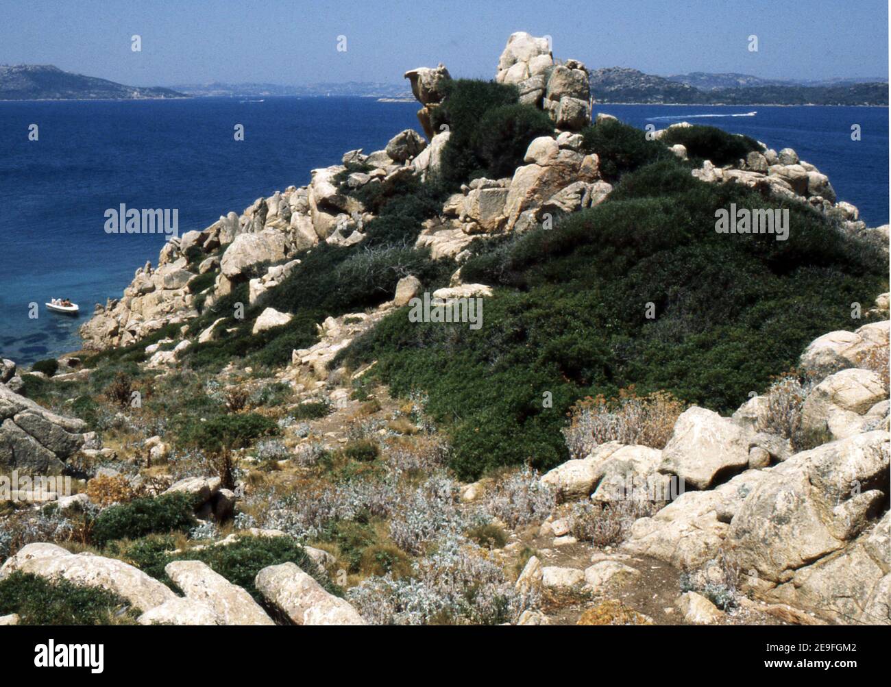 La Maddalena Archipel, Sardinien, Italien. Caprera Island (von Farblider gescannt) Stockfoto