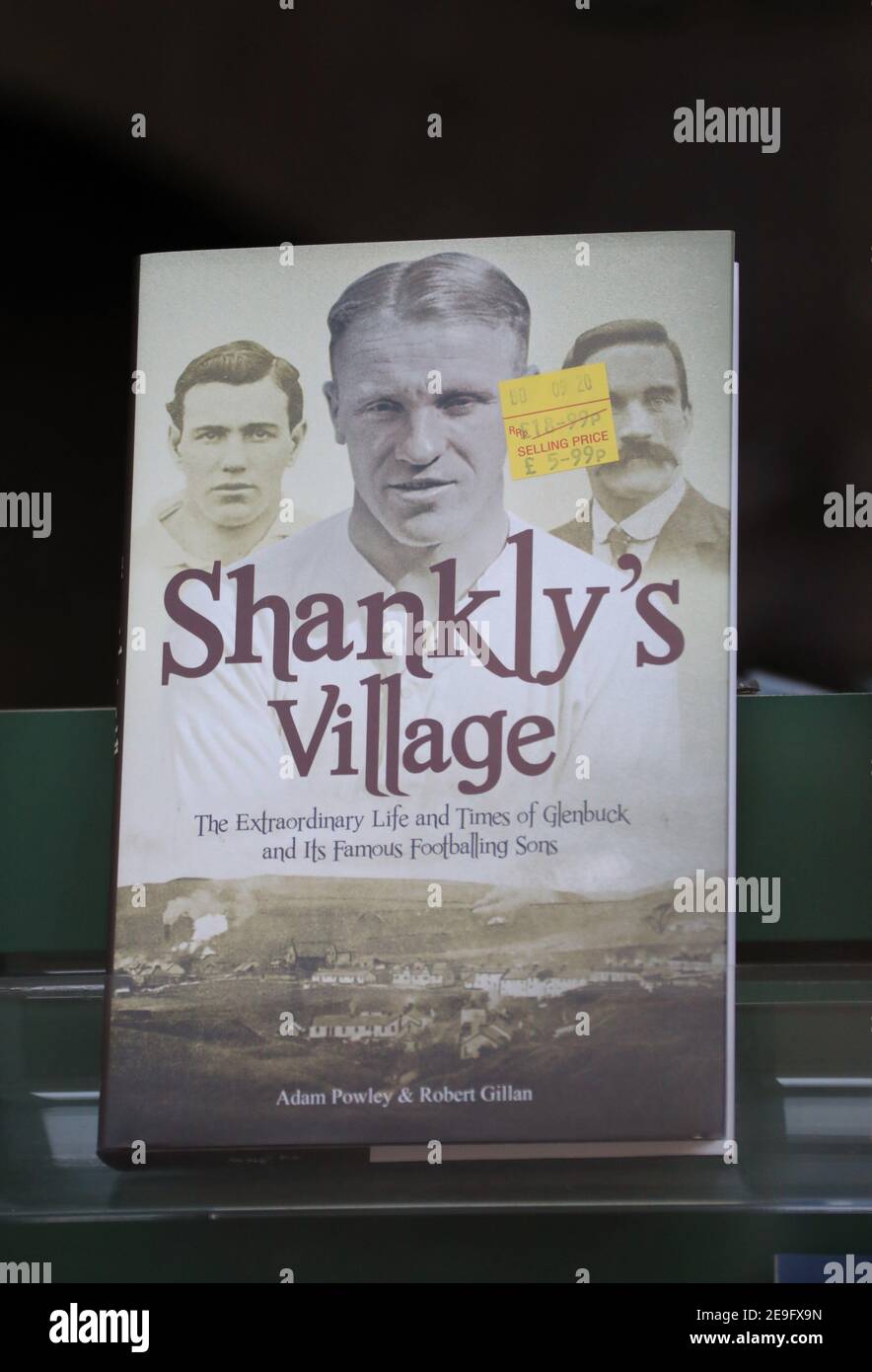 Shanklys Village in einem Buchladen-Fenster Stockfoto
