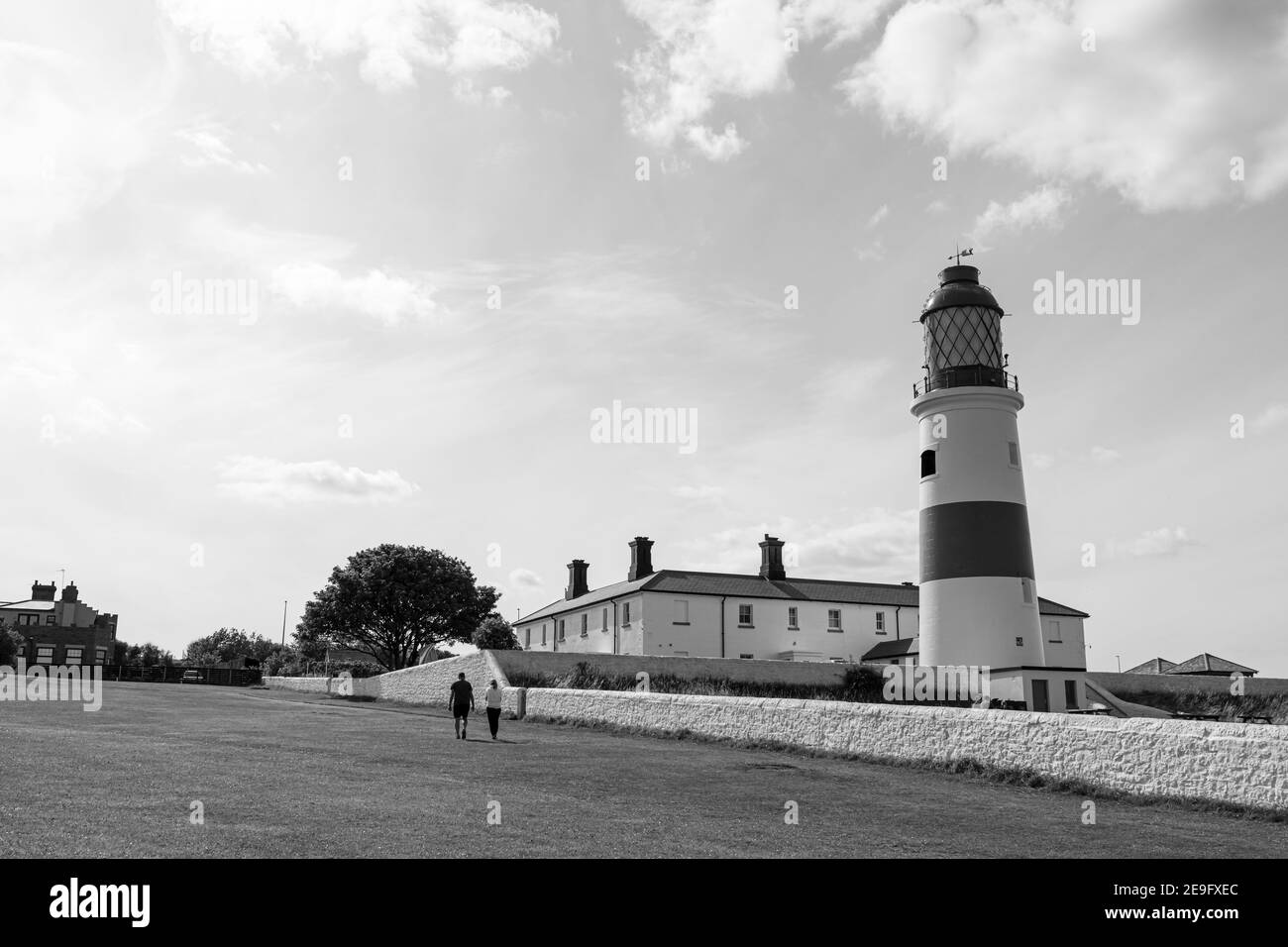 South Shields Großbritannien: 29th. Juli 2020: Souter Lighthouse und die Leas in schwarz und weiß Stockfoto