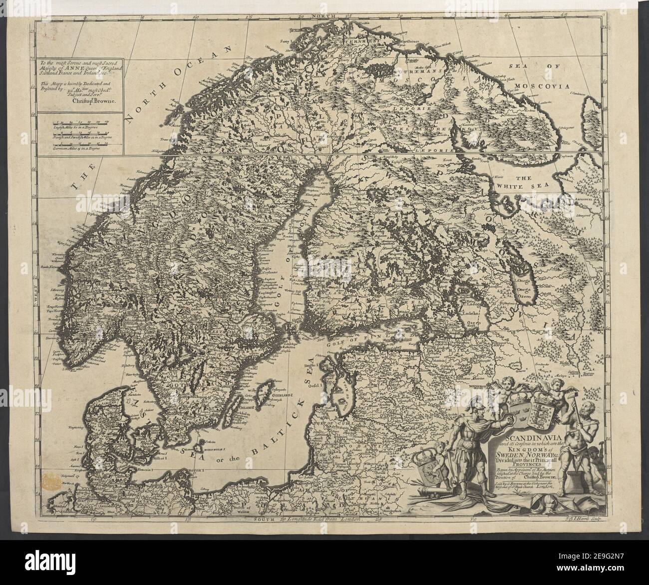 Skandinavien und seine Grenzen, in denen die Königreiche von Schweden, Norwegen, &c. Aufgeteilt in ihre Hauptprovinzen begonnen durch Appointmt. Von Ro Morden beendet bei der Ladung und durch die Leitung von Christopr. Brown Autor Harris, John 111,10. Erscheinungsort: [London] Verlag: Verkauft von C. Browne at the Globe near the West End of St Pauls Church London, Erscheinungsdatum: [1712] Objekttyp: 1 Karte Medium: Kupferstich Maße: 48,0 x 54,8 cm, auf Blatt 50,2 x 59,8 cm Alteigner: Georg III., König von Großbritannien, 1738-1820 Stockfoto