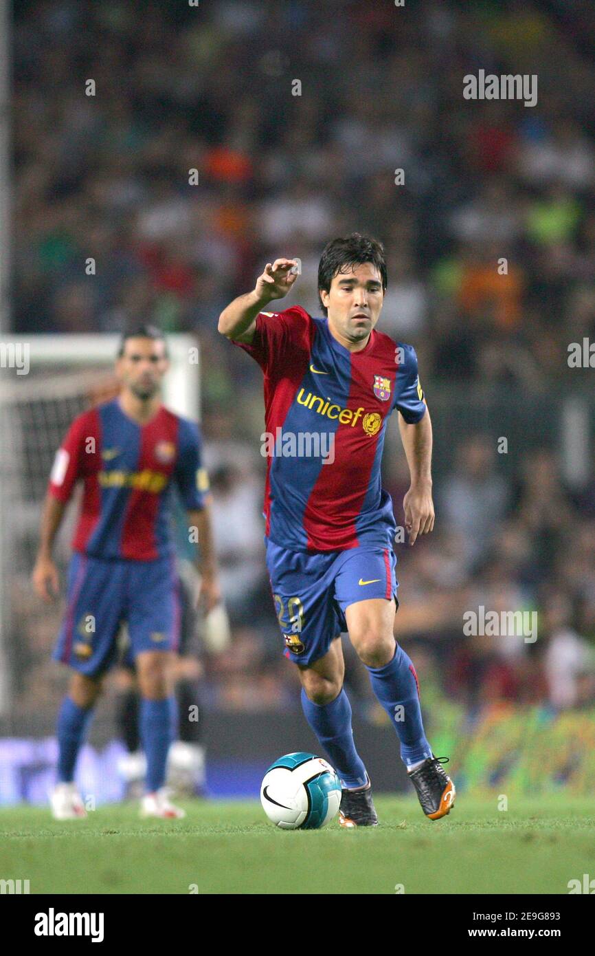 Deco F C Barcelona Stockfotos Und Bilder Kaufen Alamy