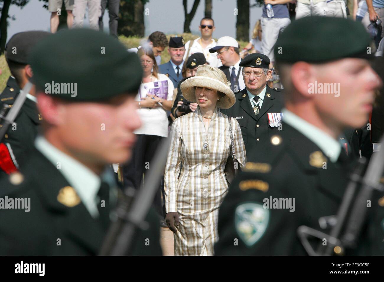 Prinzessin Anne nimmt an einer Zeremonie im Denkmal von Beaumont-Hamel in Nordfrankreich Teil, um den 90th. Jahrestag der Schlacht an der Somme zu begehen, der blutigsten Verlobung des Ersten Weltkriegs und eines Konflikts, der am 1. Juli 2006 für immer in das kollektive Gedächtnis Großbritanniens eindrankte. Foto von Mousse/ABACAPRESS.COM Stockfoto