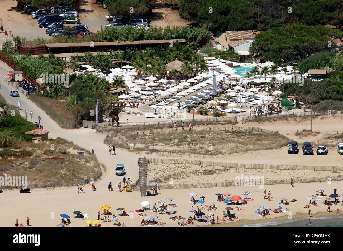 Luftaufnahmen vom Nikki Beach in Saint-Tropez, Frankreich am 29. Juli 2006. Pamela Anderson und Kid Rock Hochzeitsfeier findet hier heute Abend statt. Foto von ABACAPRESS.COM Stockfoto