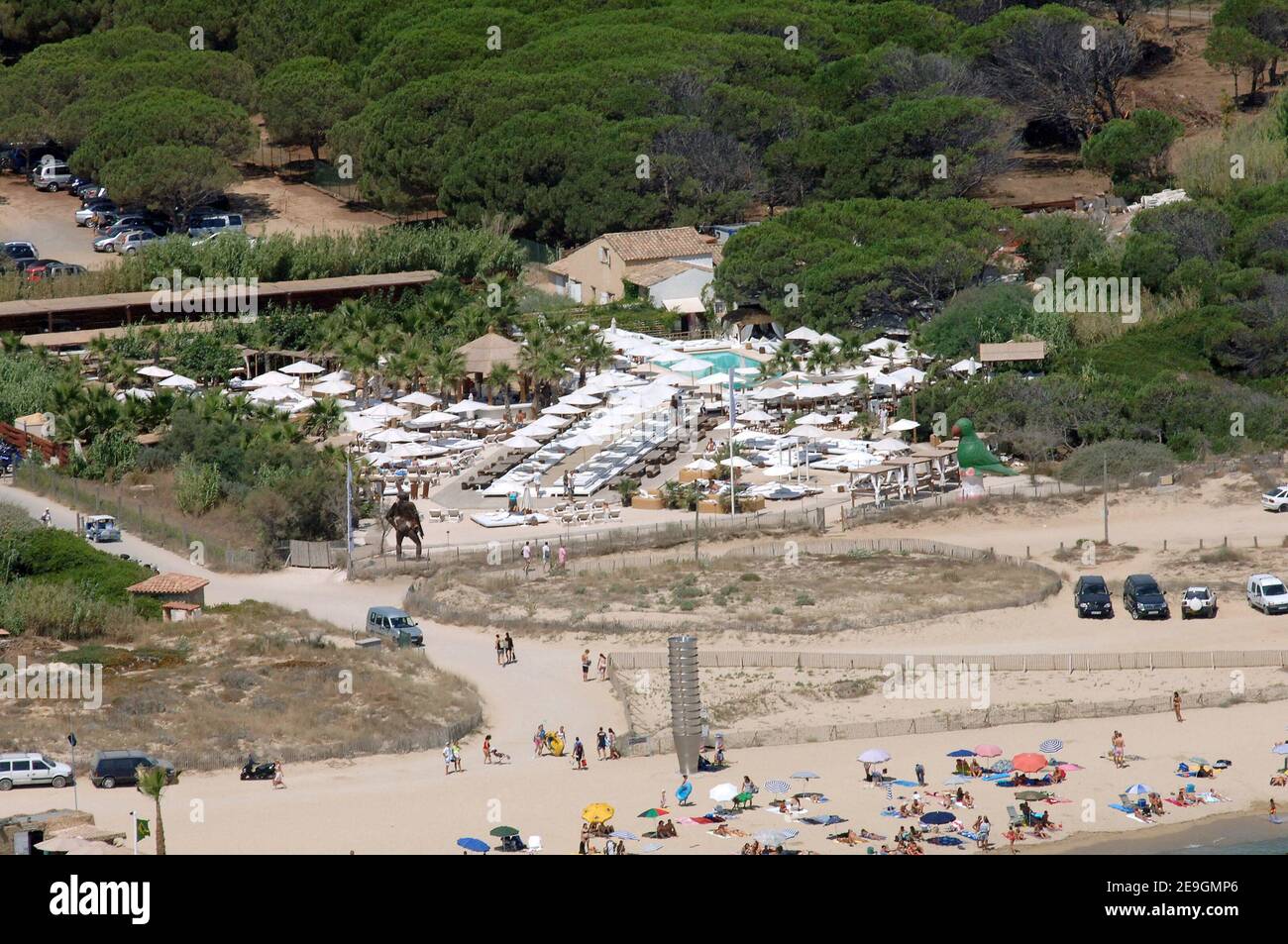 Luftaufnahmen vom Nikki Beach in Saint-Tropez, Frankreich am 29. Juli 2006. Pamela Anderson und Kid Rock Hochzeitsfeier findet hier heute Abend statt. Foto von ABACAPRESS.COM Stockfoto