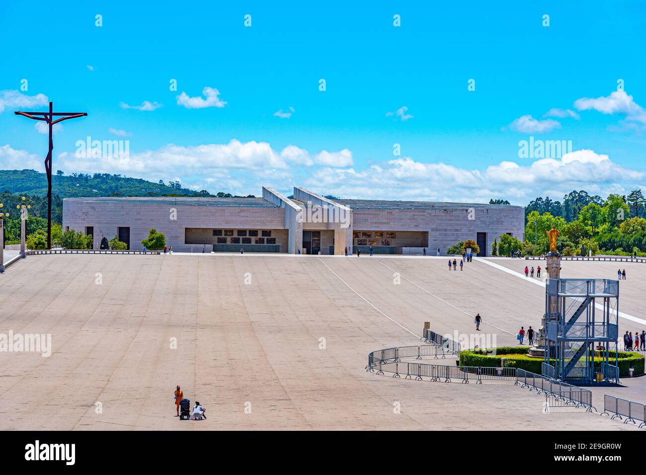 Basilika der Heiligen Dreifaltigkeit und des Hohen Kreuzes in Fatima, Portugal Stockfoto