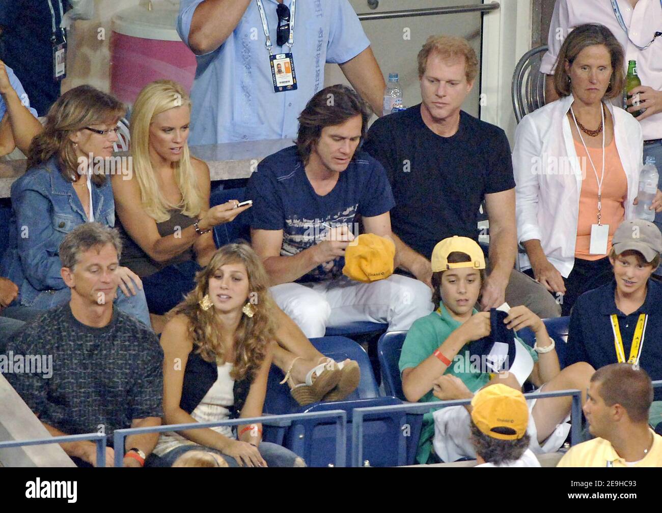 Jim Carrey und Jenny McCarthy nehmen am 2006. September 2006 am US Open Women Finale 9 in Flushing Meadow in New York City, NY, USA Teil. Foto von Lionel Hahn/Cameleon/ABACAPRESS.COM Stockfoto