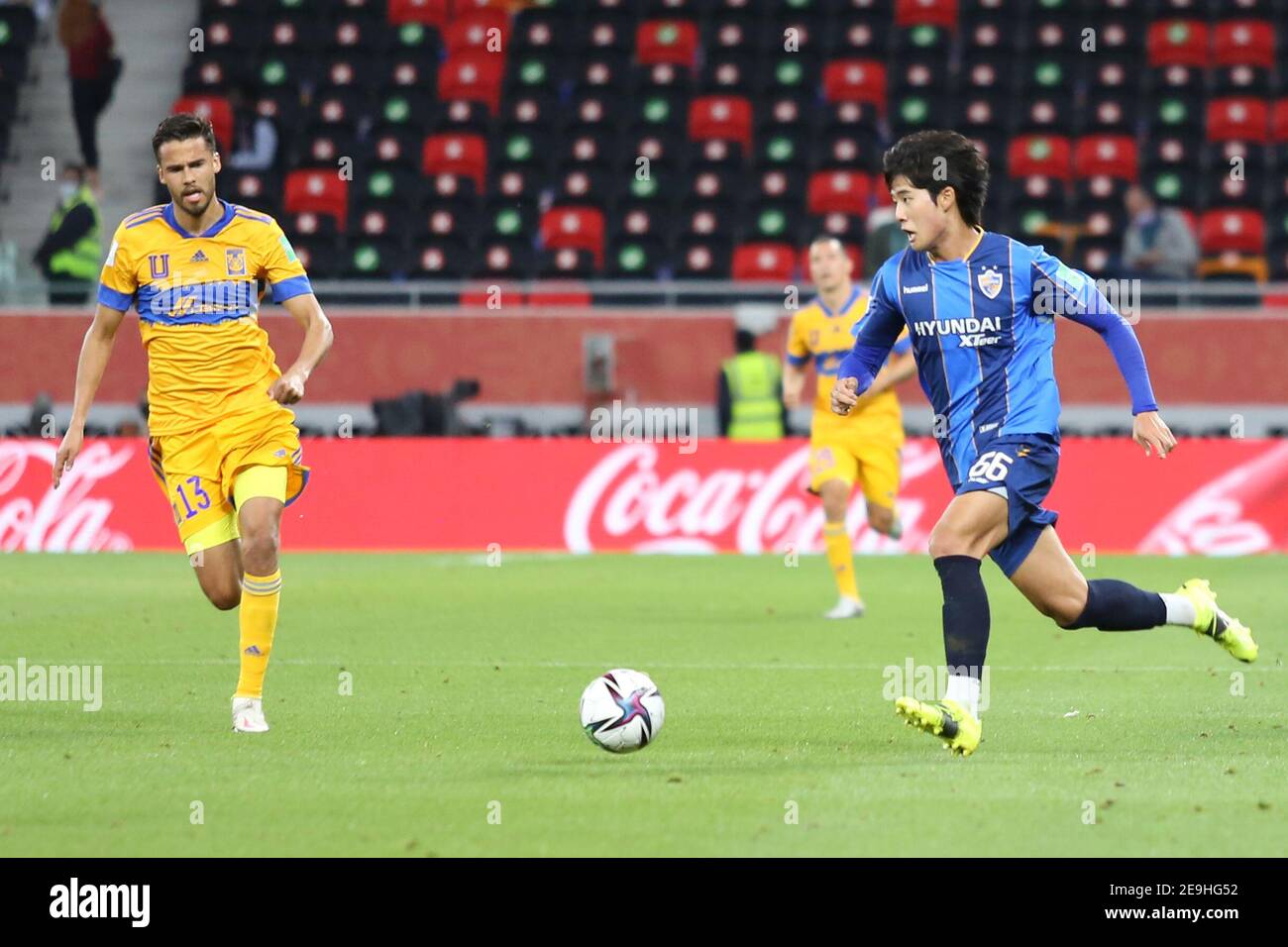 DOHA, KATAR - FEBRUAR 04: Young-woo Seol von Ulsan Hyundai während Tigres UANL gegen Ulsan Hyundai FC am 4. Februar 2021 in Doha, Katar. (Foto von Colin McPhedran/MB Media) Stockfoto