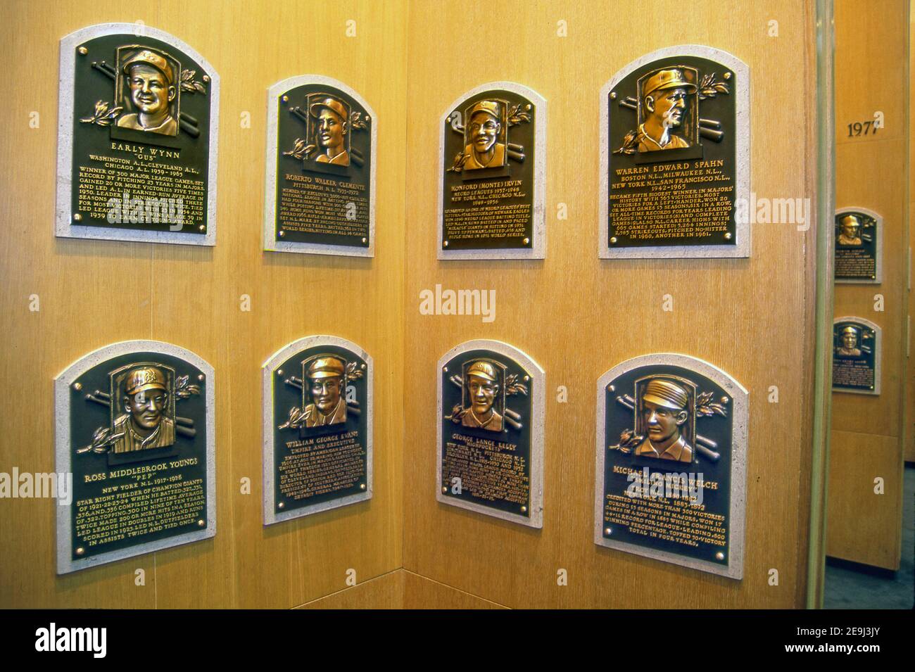 Plaketten erinnern an die Einführung in die National Baseball Hall of Fame in Cooperstown, New York Stockfoto