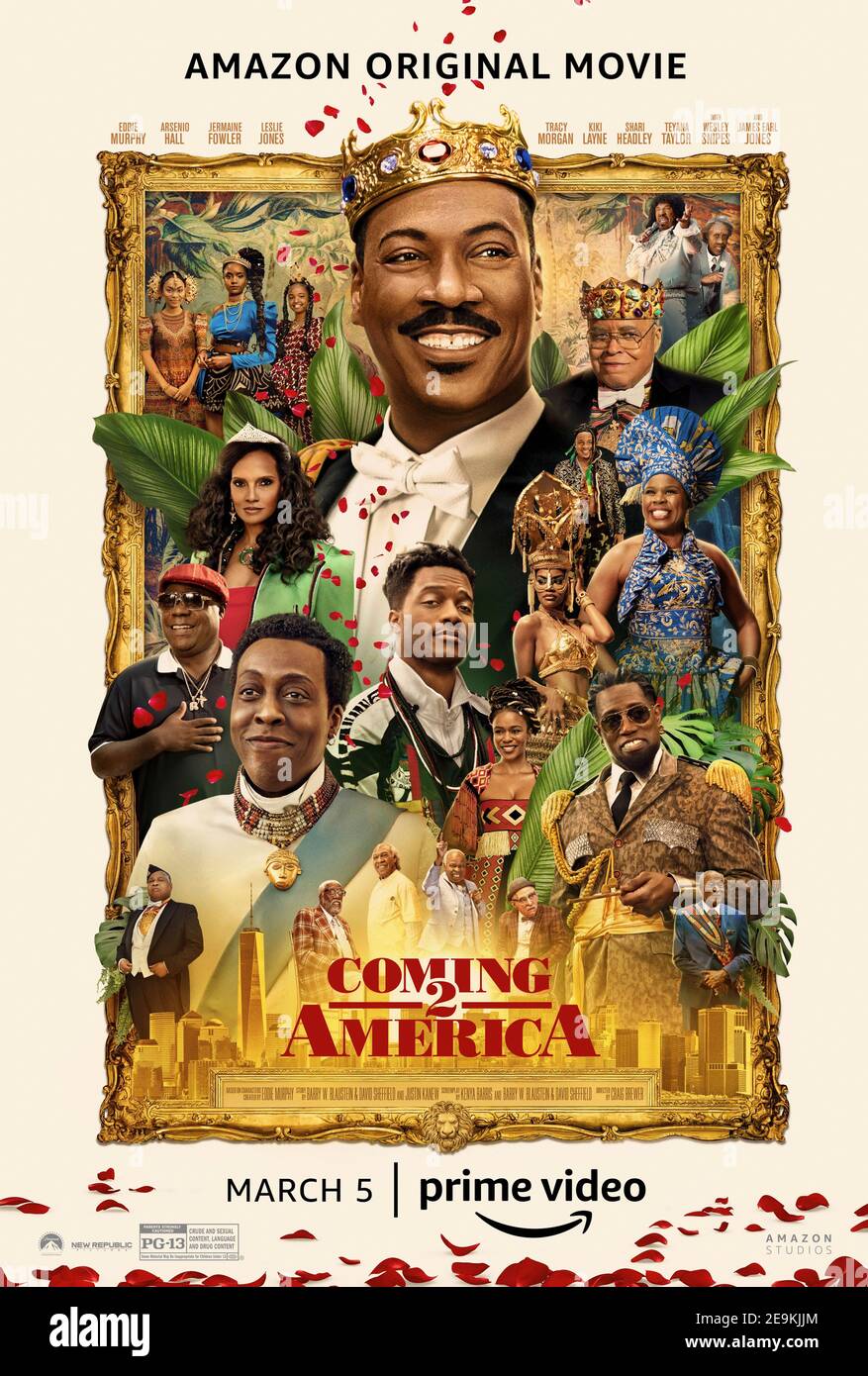 Coming 2 America (2021) Regie: Craig Brewer mit Eddie Murphy, David Lengel und Wesley Snipes. Der afrikanische Monarch Akeem erfährt, dass er in den Vereinigten Staaten einen lang verlorenen Sohn hat und nach Amerika zurückkehren muss, um diesen unerwarteten Erben zu treffen und eine Beziehung zu seinem Sohn aufzubauen. Stockfoto