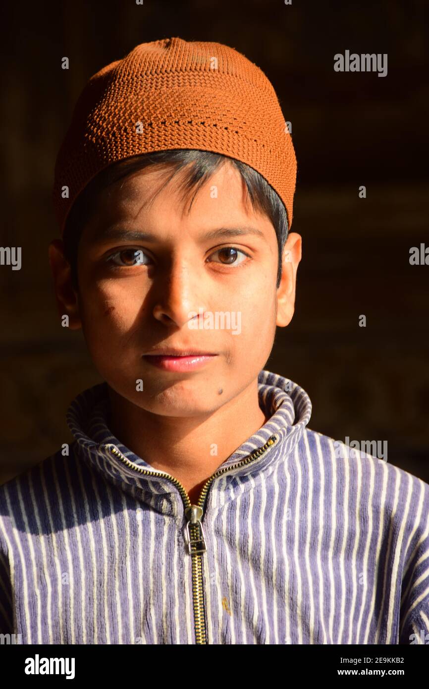 Porträt eines hübschen jungen indischen Jungen, Agra, Indien Stockfoto