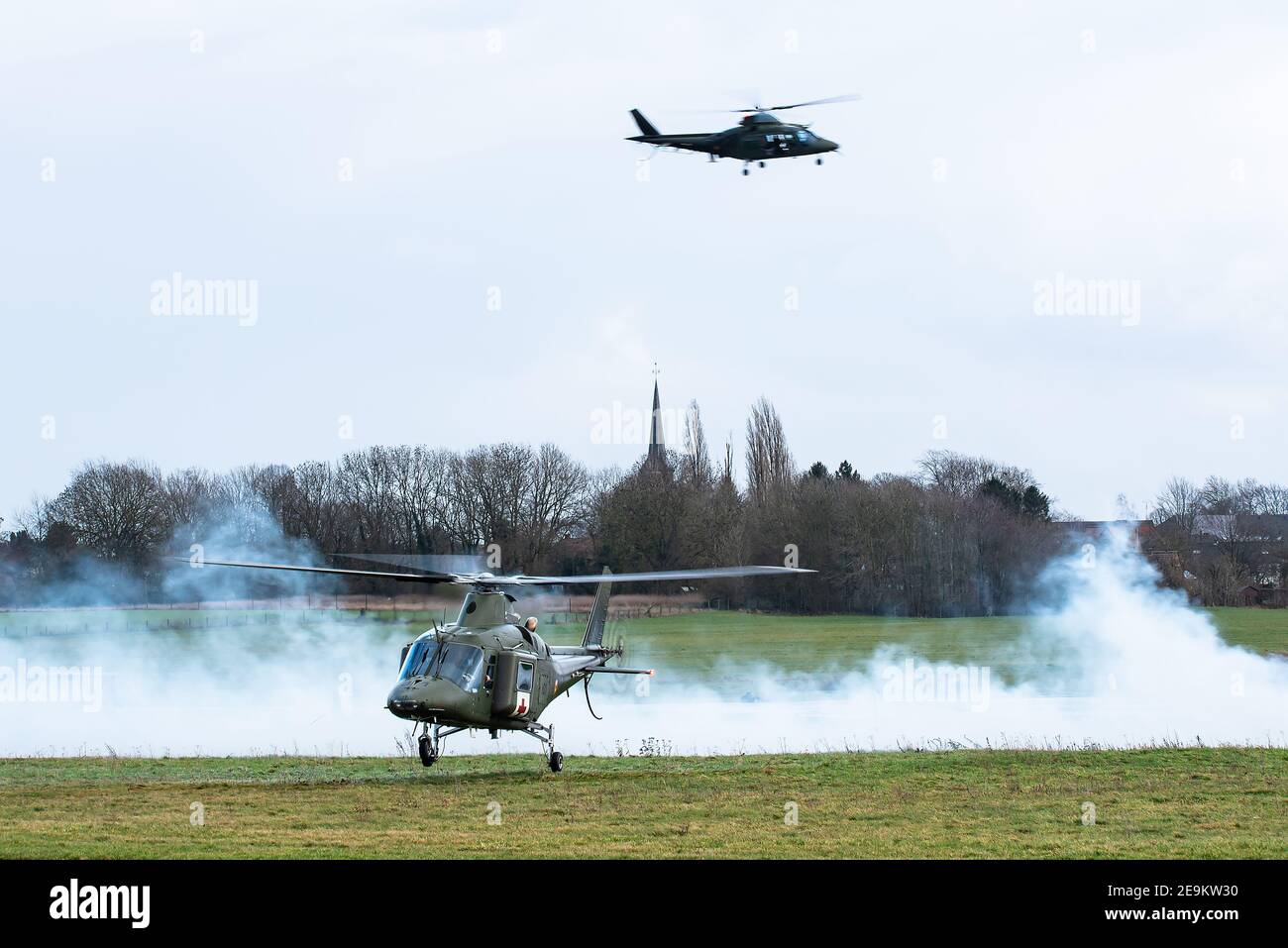 Ein Militärhubschrauber AgustaWestland AW109 aus dem 17th Squadron der belgischen Luftwaffe. Stockfoto