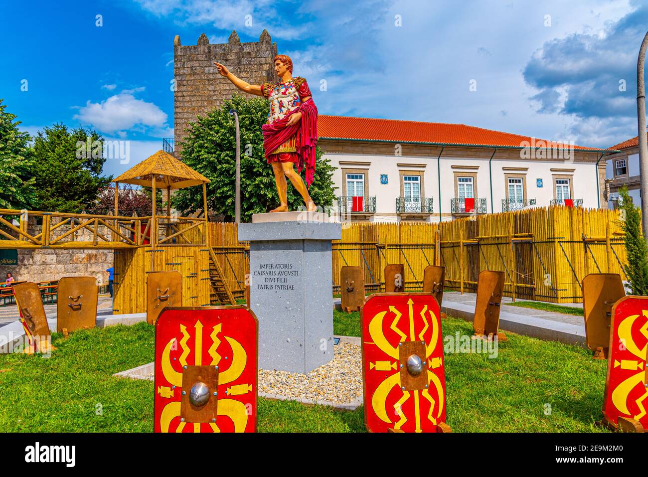 BRAGA, PORTUGAL, 23. MAI 2019: Wiederaufbau des römischen Militärlagers während des Braga Romana Festivals in Portugal Stockfoto