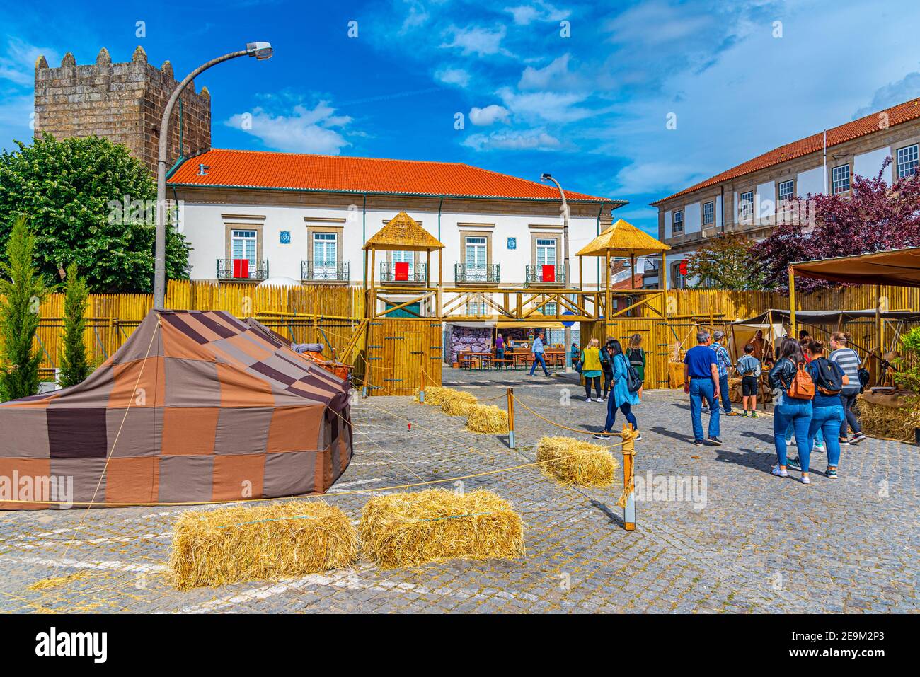 BRAGA, PORTUGAL, 23. MAI 2019: Wiederaufbau des römischen Militärlagers während des Braga Romana Festivals in Portugal Stockfoto