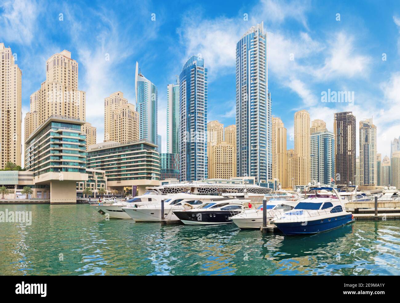 Dubai - die Promenade von Marina. Stockfoto