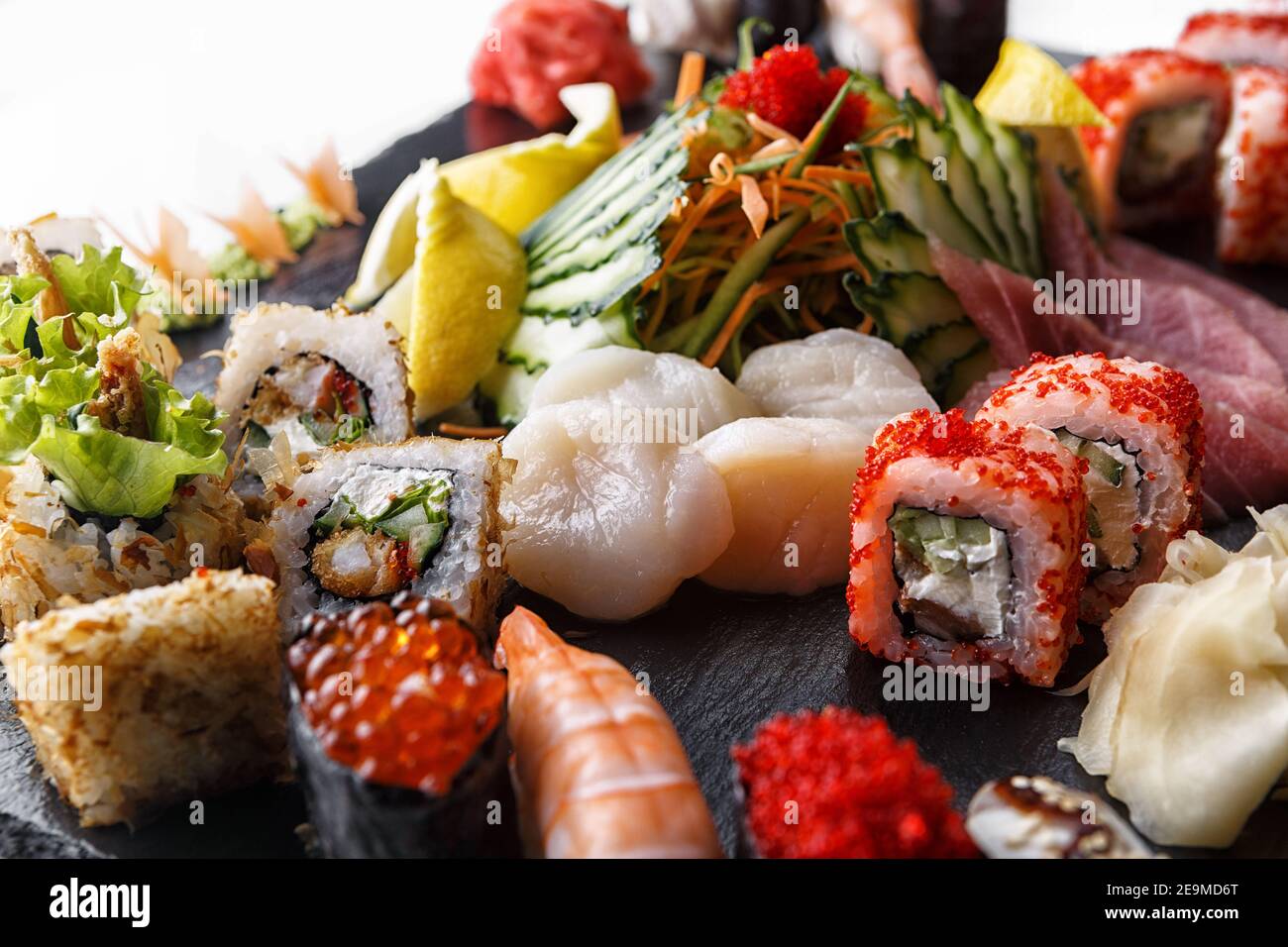 Jakobsmuscheln sashimi -Fotos und -Bildmaterial in hoher Auflösung – Alamy