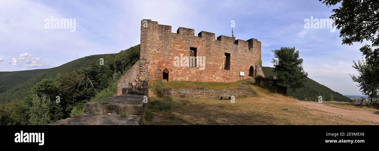 Die Wolfsburger Burgruine oberhalb von Neustadt an der Weinstraße Stockfoto