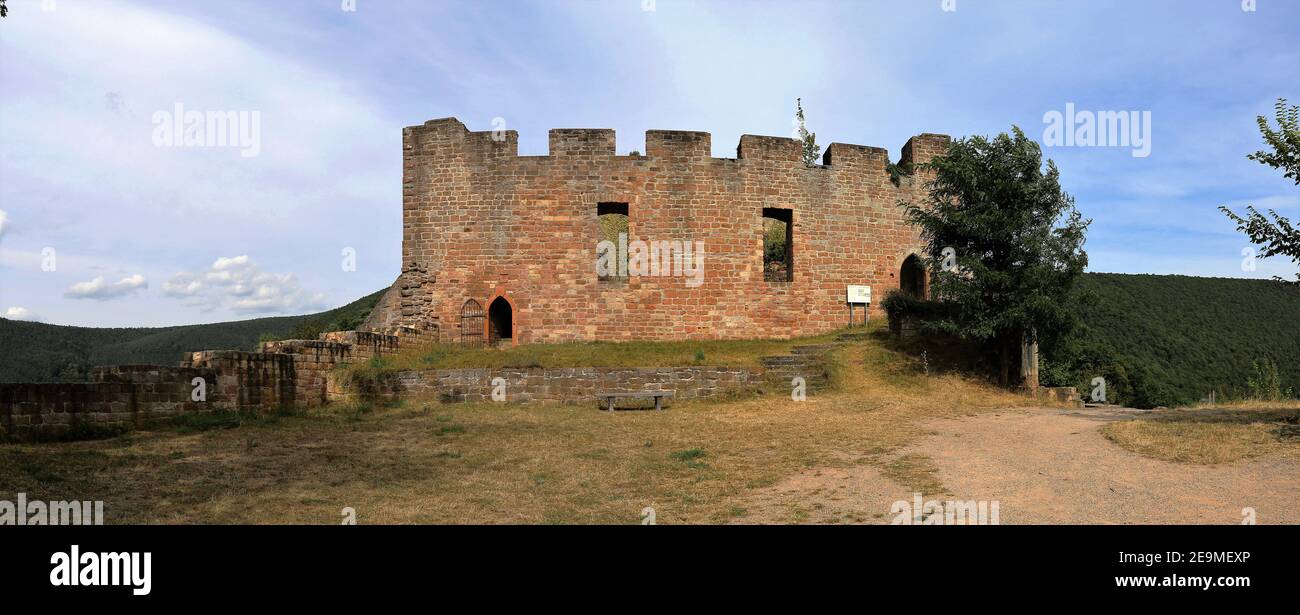 Die Wolfsburger Burgruine oberhalb von Neustadt an der Weinstraße Stockfoto