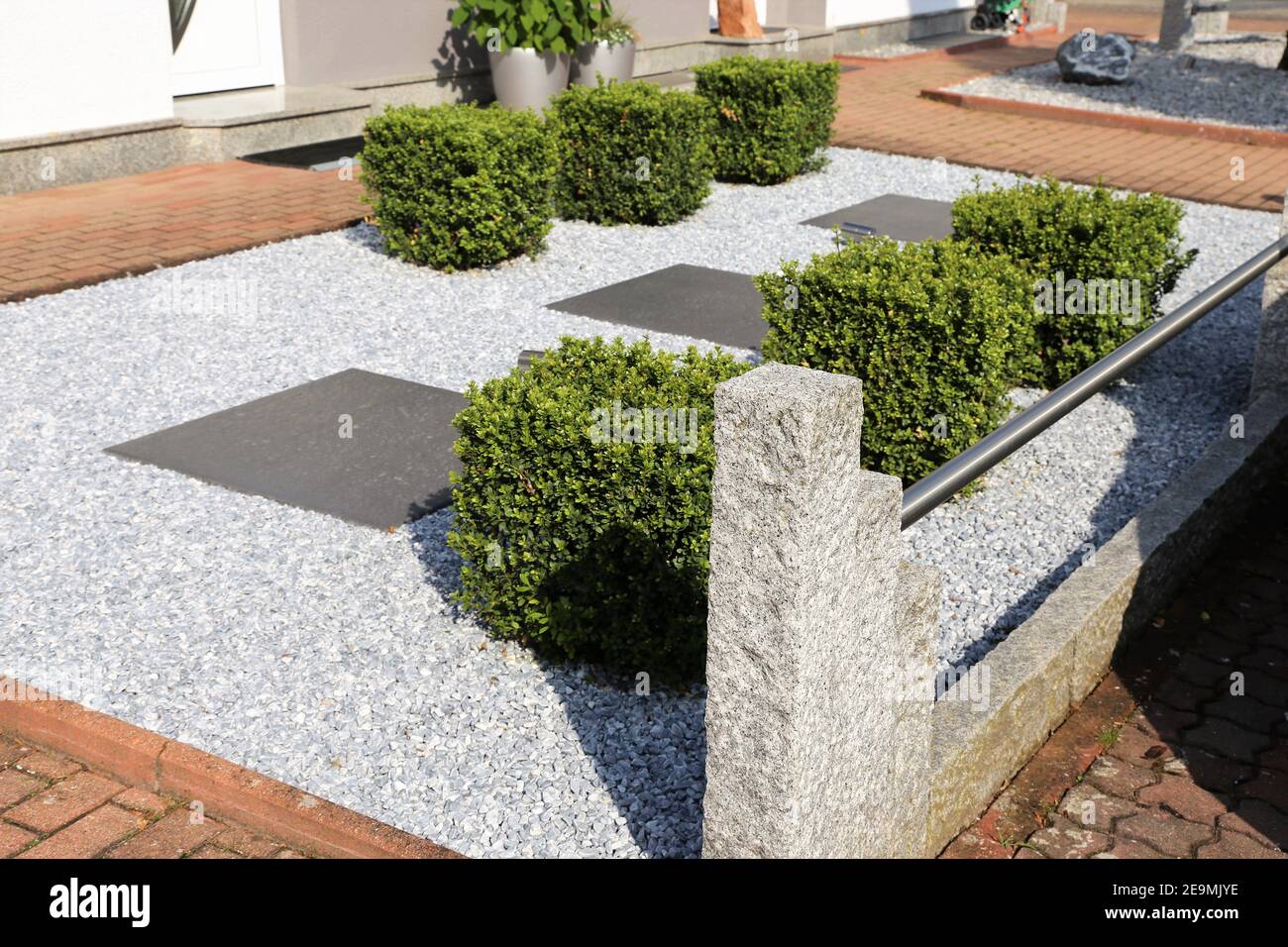 Ordentlicher garten deutschland steine Fotos und Bildmaterial in