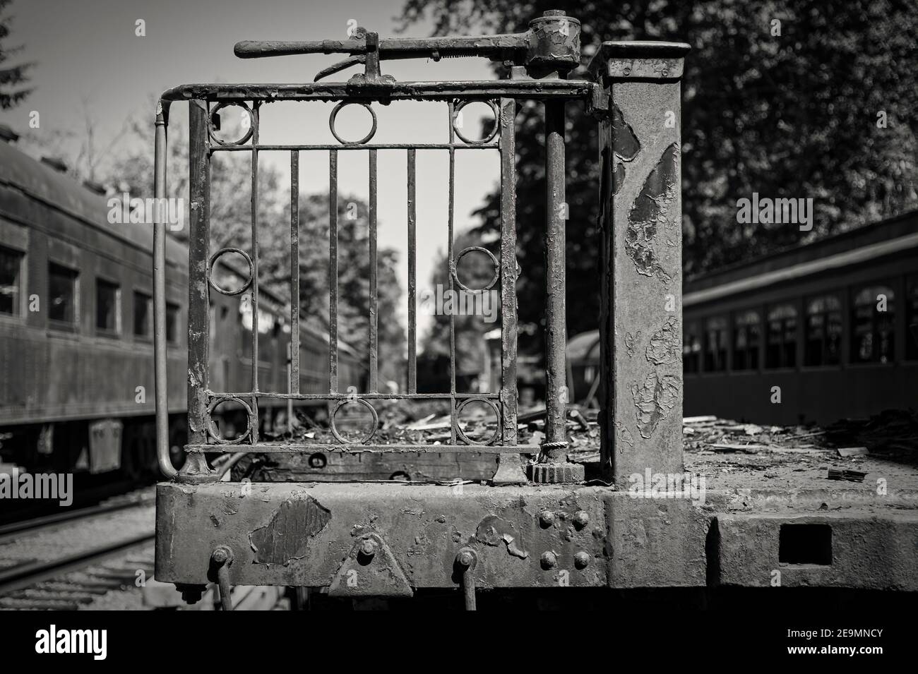 Die Überreste eines Eisenbahnpersonenwagens im Northwest Railway Museum. Stockfoto