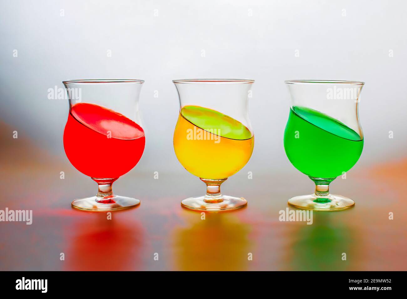 Drei Jello-Gläser. Stockfoto