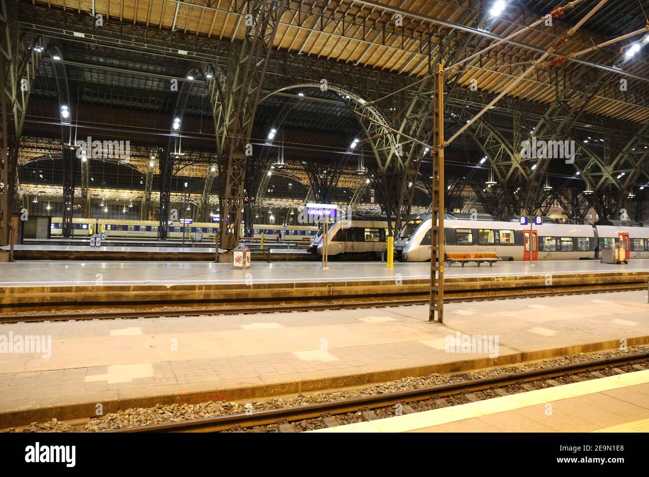 Leipziger Hauptbahnhof (Sachsen, Deutschland, 07. November 2020) Stockfoto