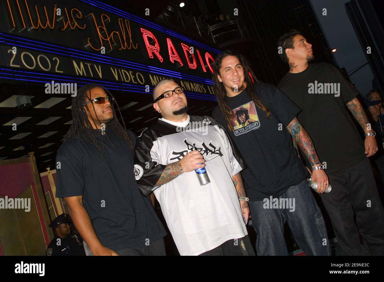 New York, NY--August 29, 2002--MTV Video Music Awards in Radio City Music Hall- Traa Daniels, Marcos Curiel, Sonny Sandoval und WUV Bernardo von P.O.D. Stockfoto