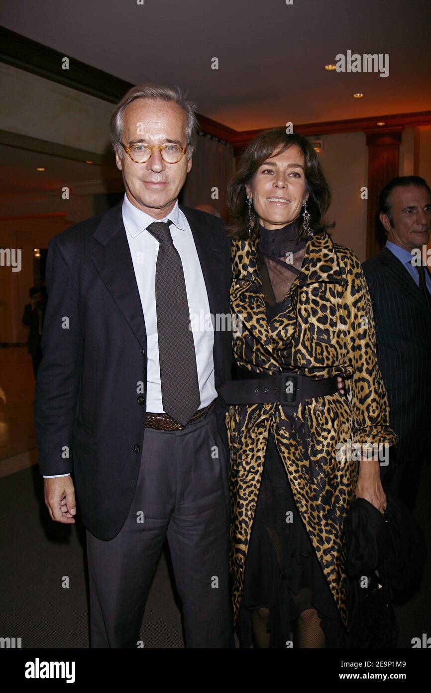 Olivier und Christine Orban während der Scopus Awards Gala der französischen Freunde der Hebraischen Universität Jerusalem, die am 23. Oktober 2006 im Pavillon Gabriel in Paris, Frankreich, stattfand. Foto von Thierry Orban/ABACAPRESS.COM Stockfoto