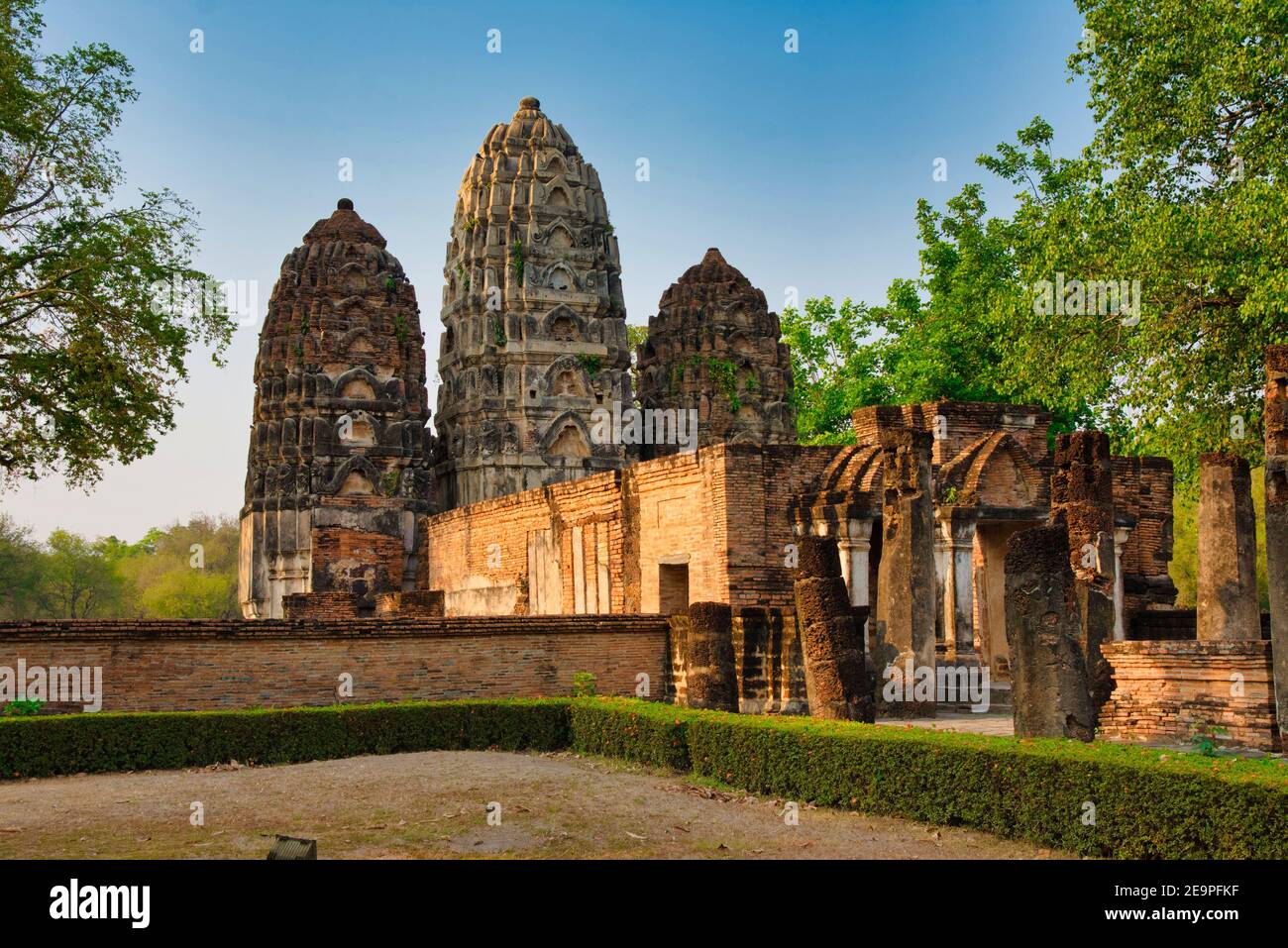 Sukhothai Historischer Park Thailand Wat buddhismus Ort der Anbetung Stockfoto