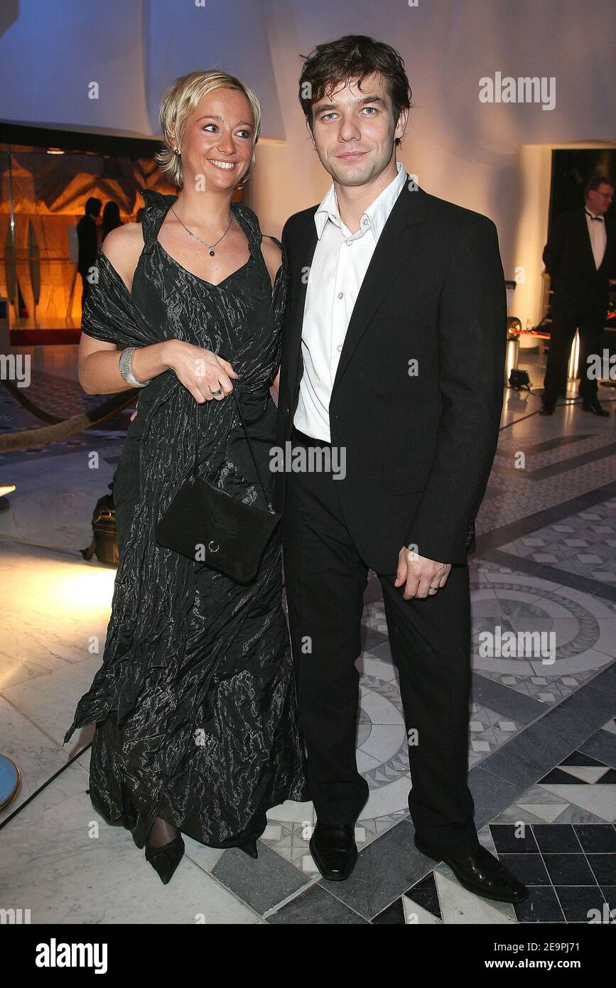 Der französische Rallye-Weltmeister Sebastien Loeb und seine Frau Severine kommen zur FIA Gala 2006, die am 8. Dezember 2006 in Monaco stattfand. Foto von Frederic Nebinger/Cameleon/ABACAPRESS.COM Stockfoto