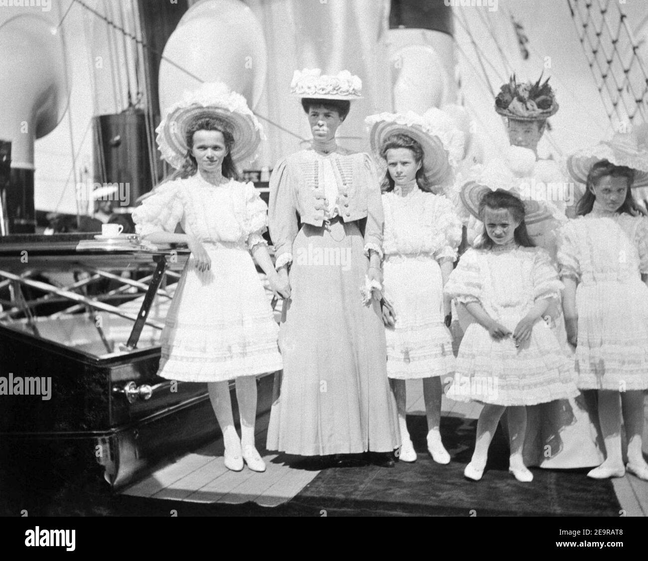 Mutter, Schwester und Töchter des Zaren Nikolaus II. Von Russland. Stockfoto